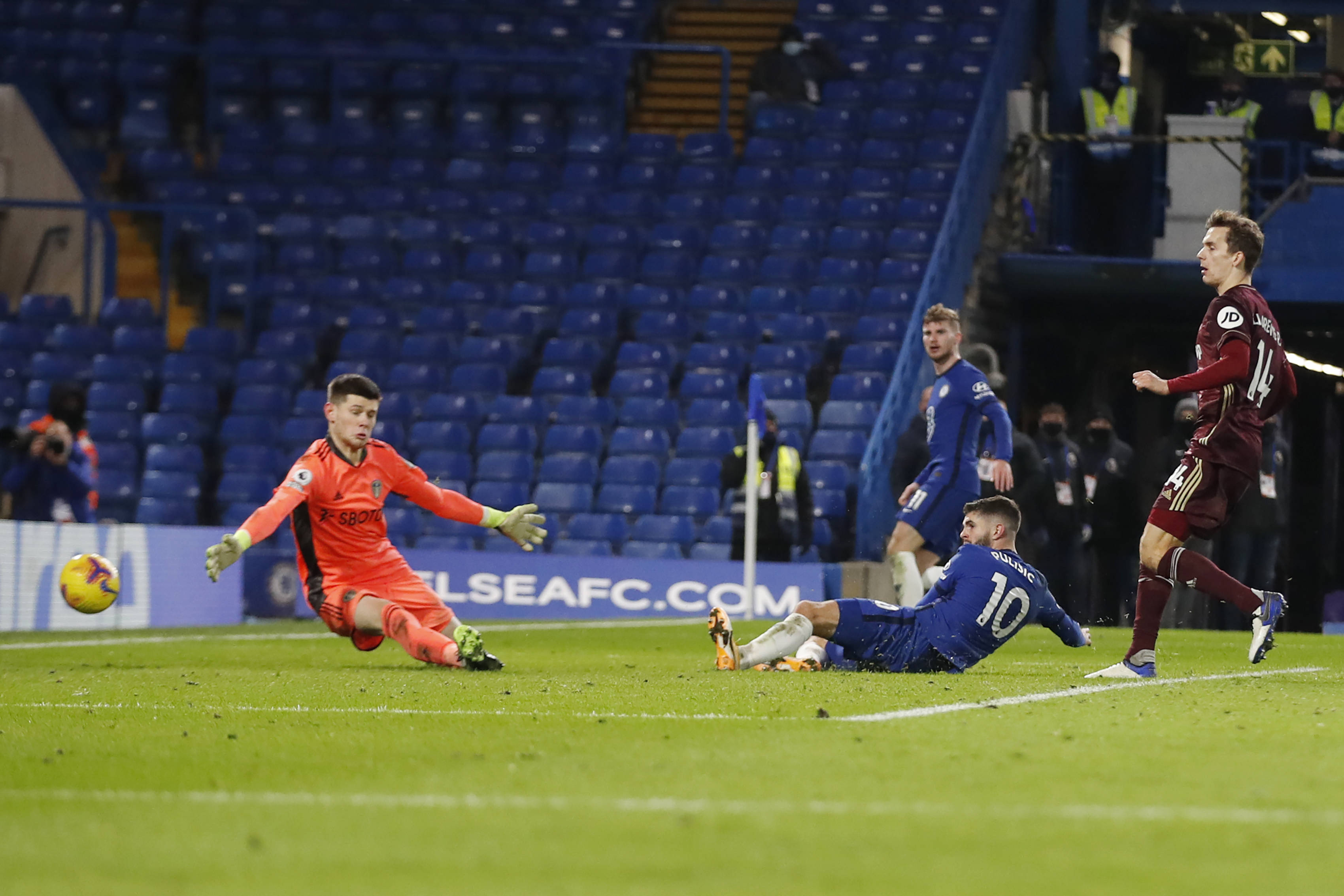 他们距离英 他们距离英